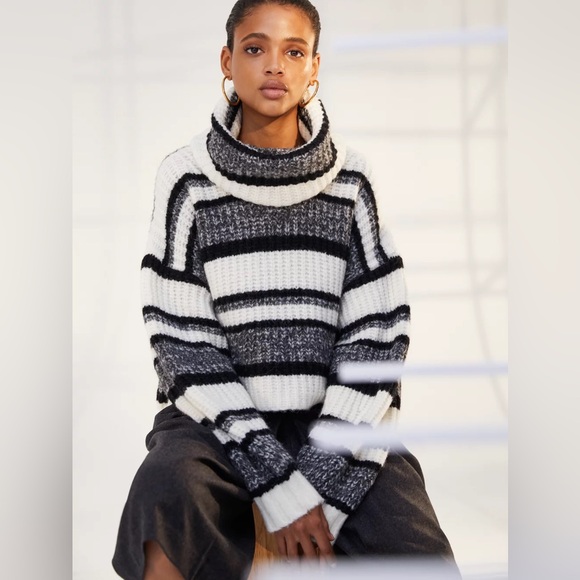 Aritzia Sweaters - ARITZIA Babaton Guell Alpaca Wool Striped Turtleneck Crop Sweater Size Medium